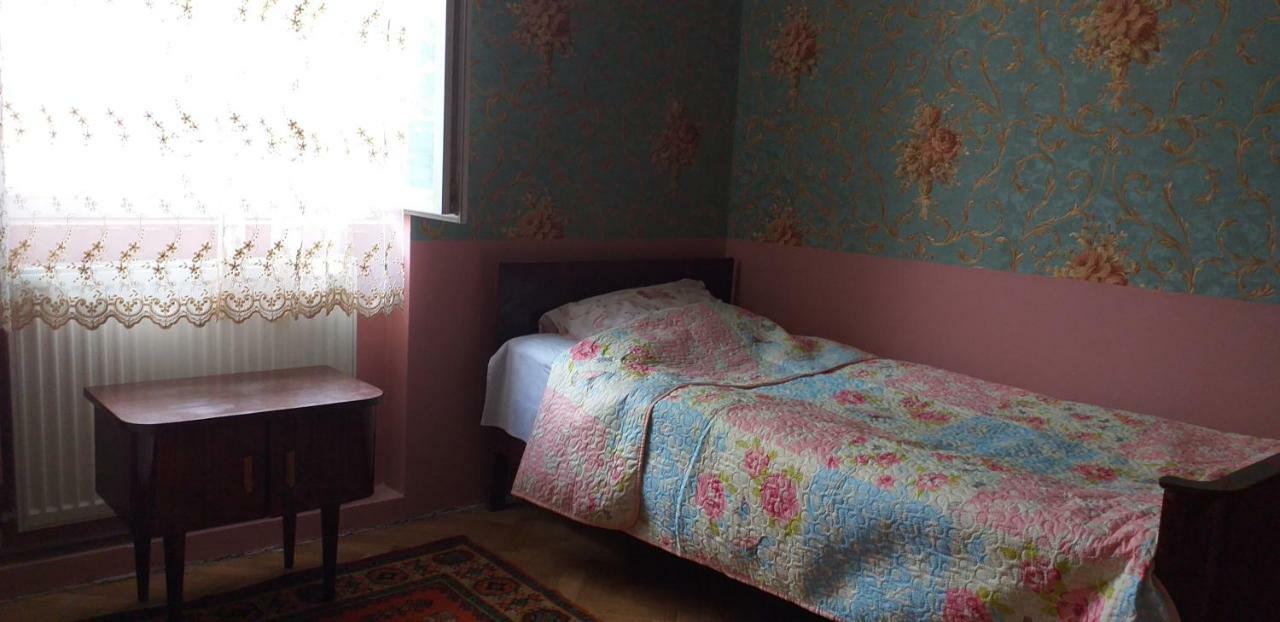 Hostel Castle Kutaisi Eksteriør bilde