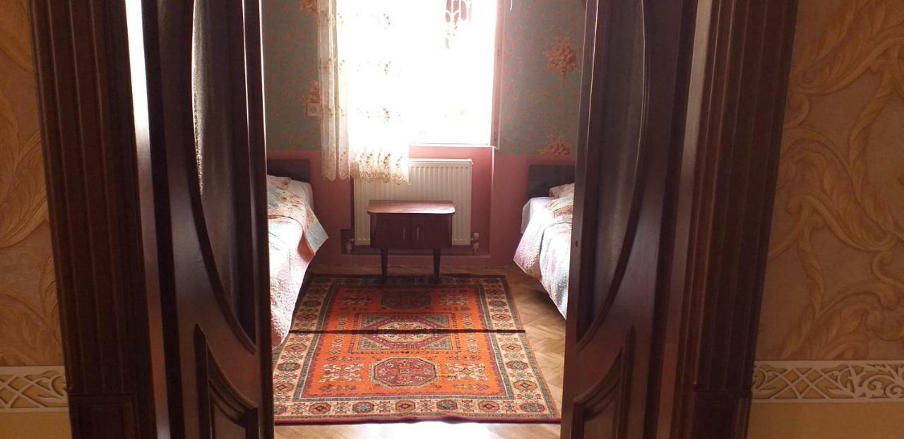 Hostel Castle Kutaisi Eksteriør bilde