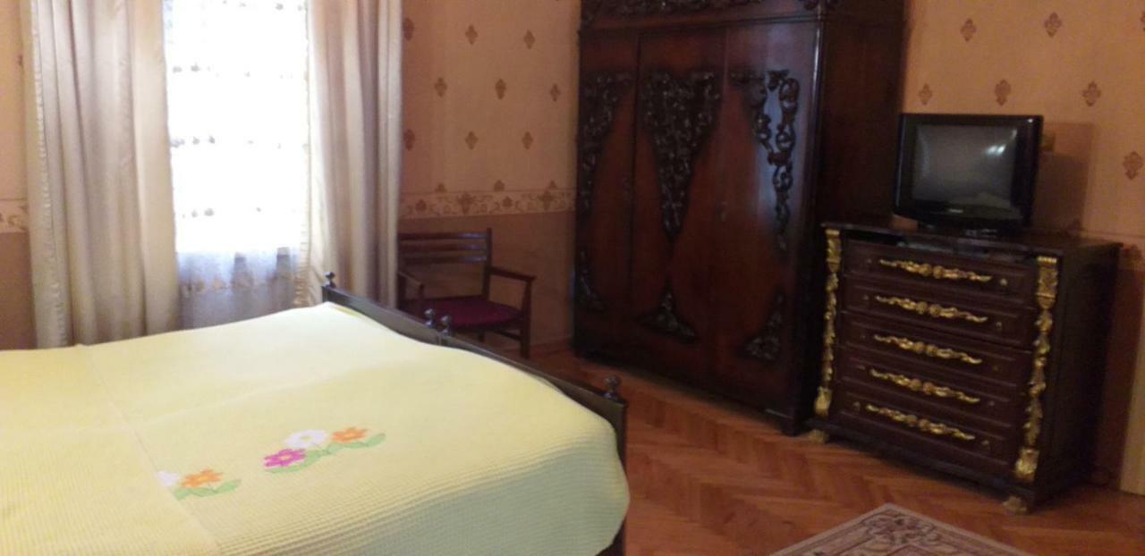 Hostel Castle Kutaisi Eksteriør bilde